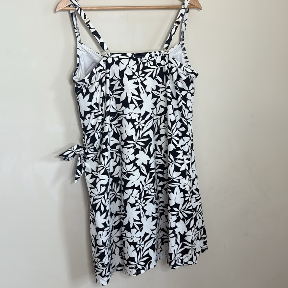 Lands End swim dress with tie on the side women’s US 16 one piece - Picture 4 of 6